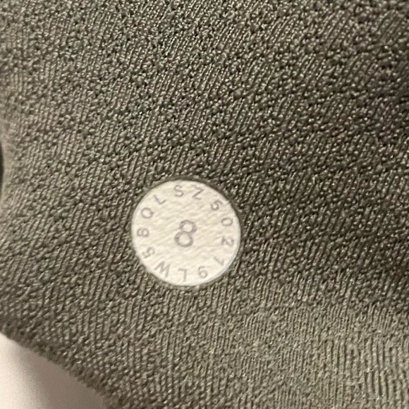 Lululemon Bootcamp Ready Tight Leggings Size 8 - Picture 8 of 15